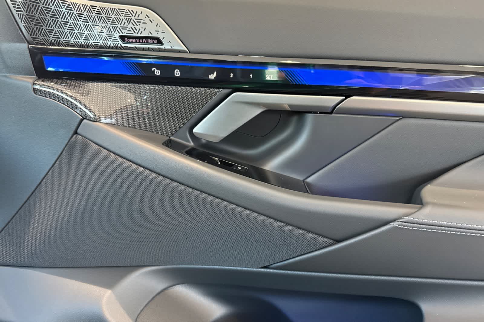 Thumbnail: 2026 BMW M5 - 19