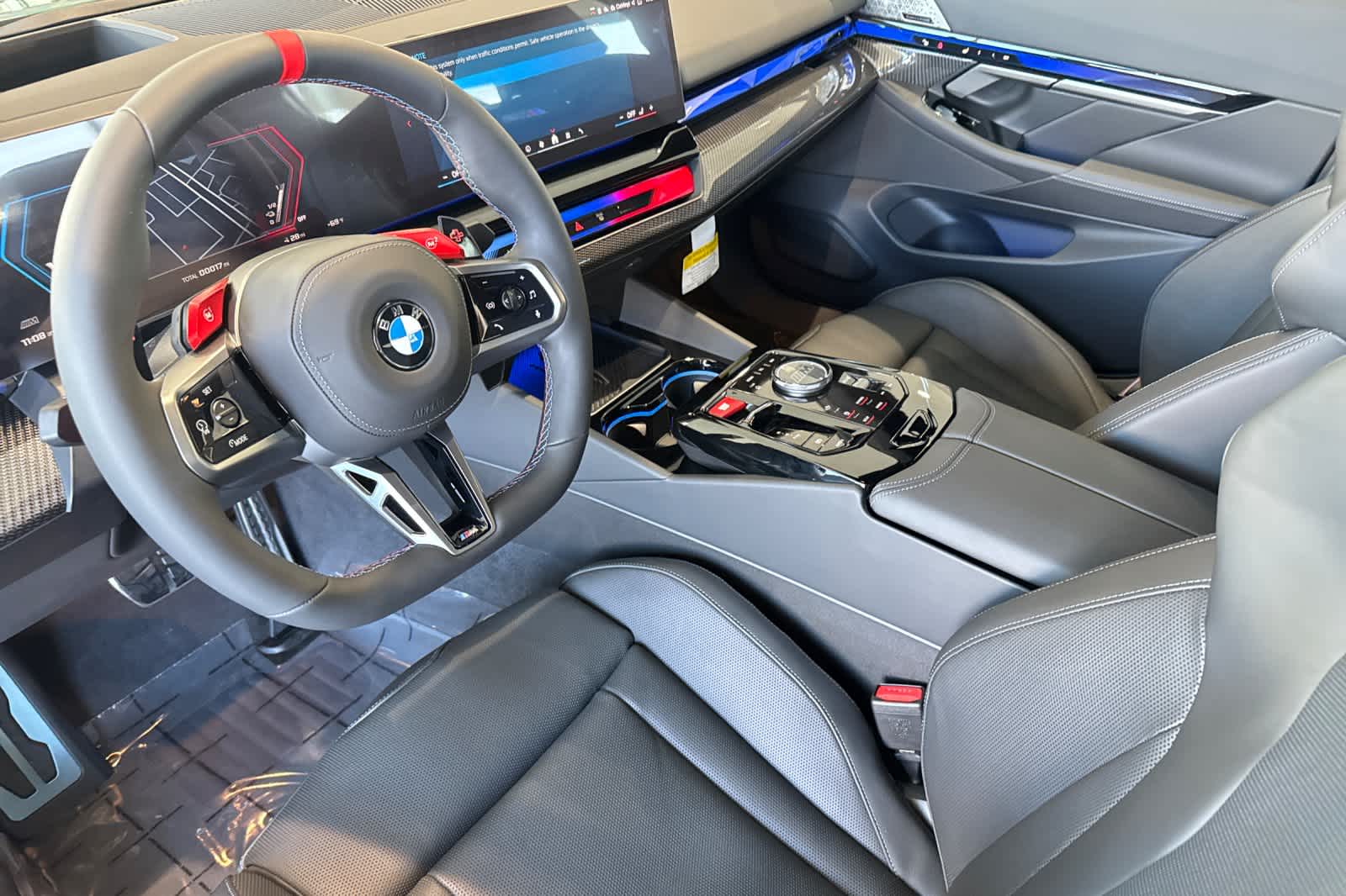 Thumbnail: 2026 BMW M5 - 12