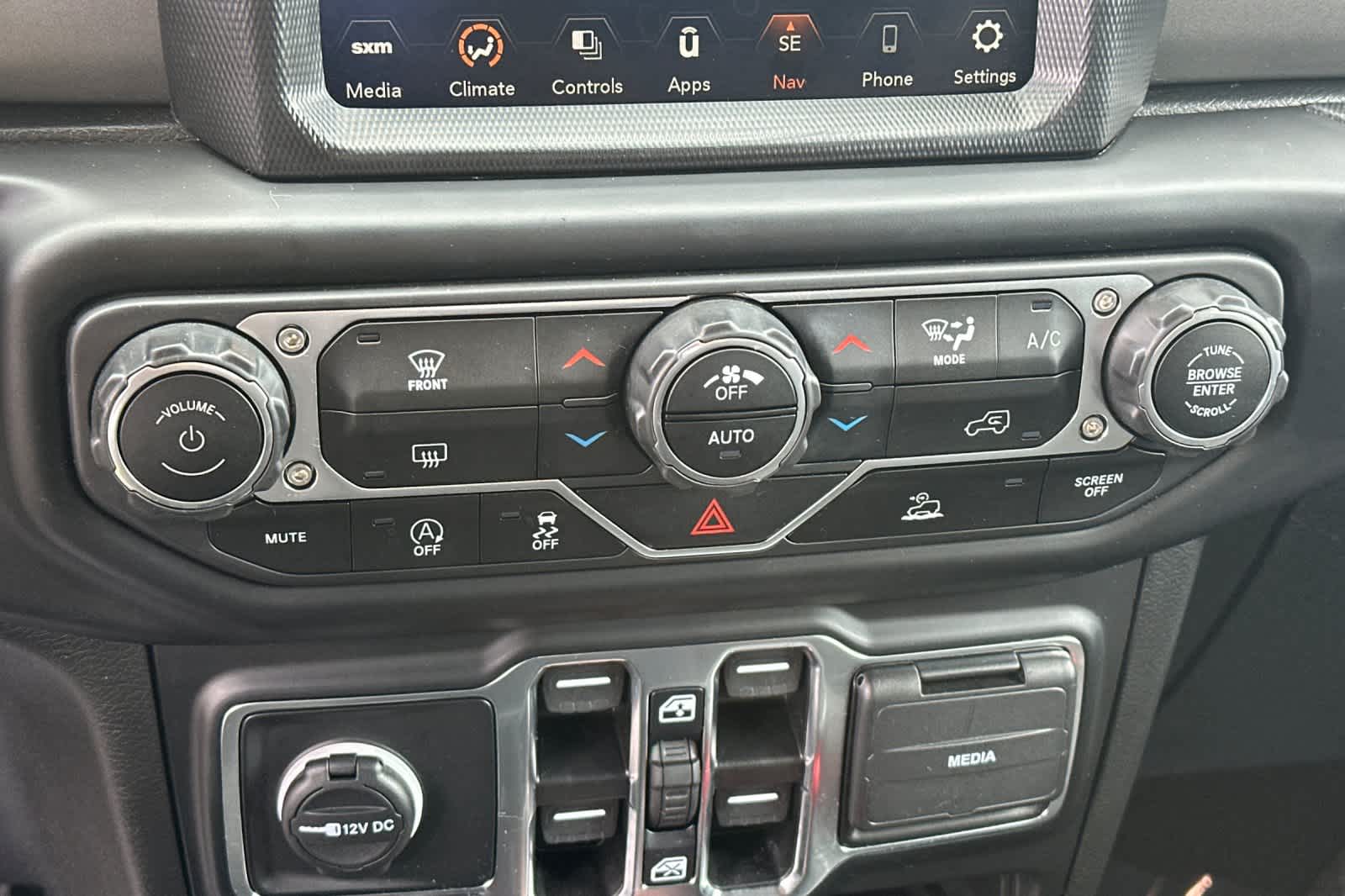 Thumbnail: 2023 Jeep Gladiator - 22