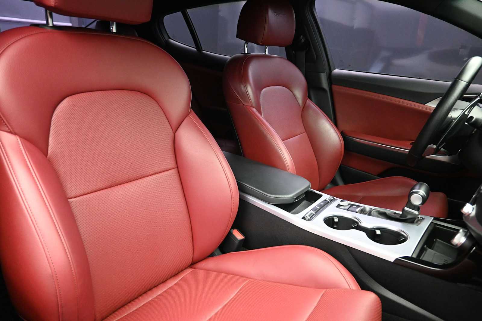2022 Kia Stinger GT1 - Photo 24