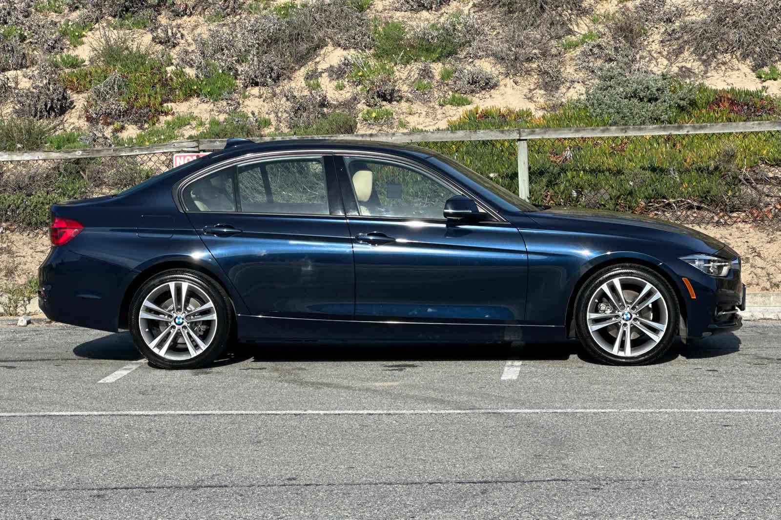 Thumbnail: 2016 BMW 3 Series - 7