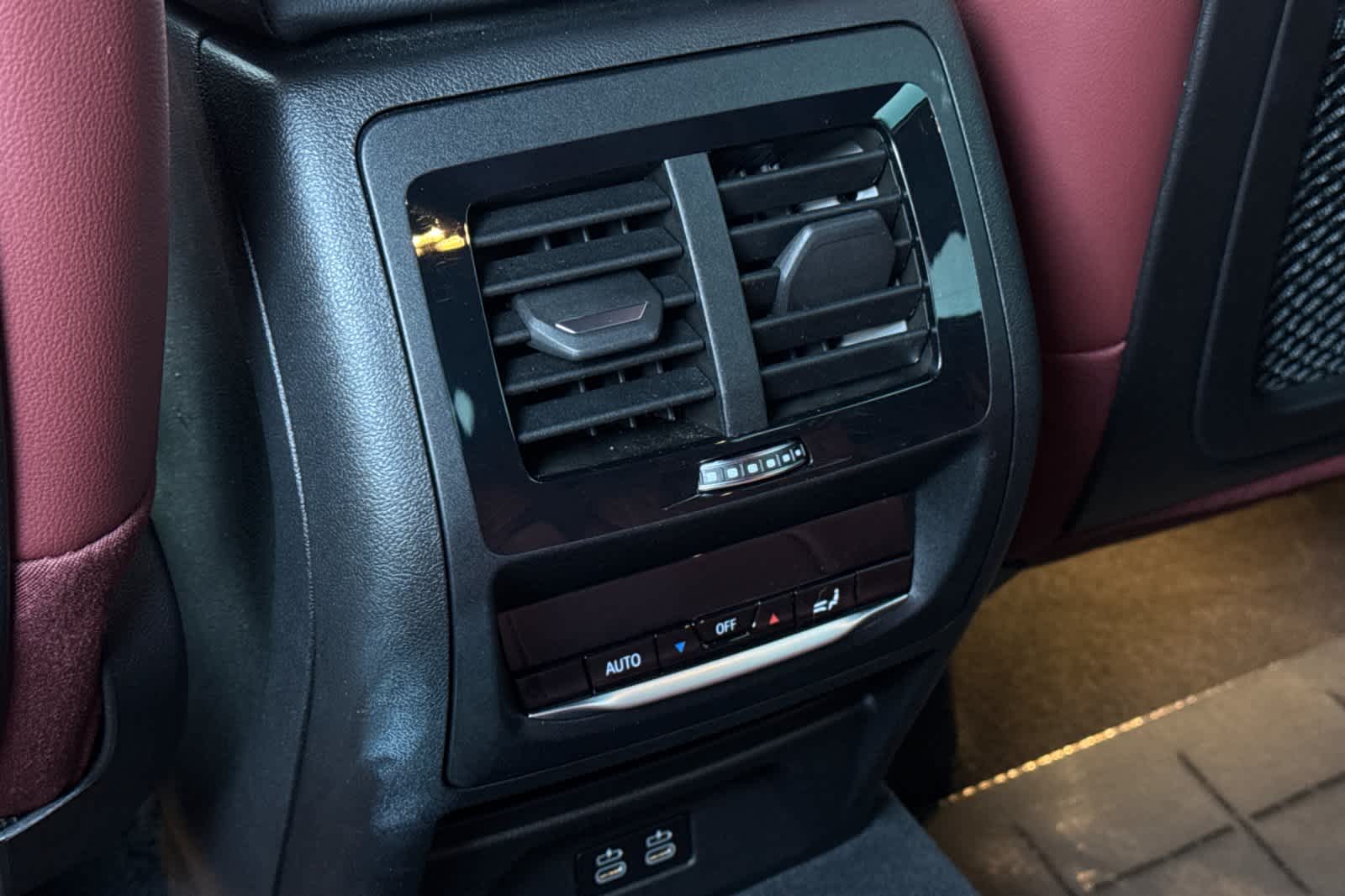 Thumbnail: 2023 BMW X3 - 16