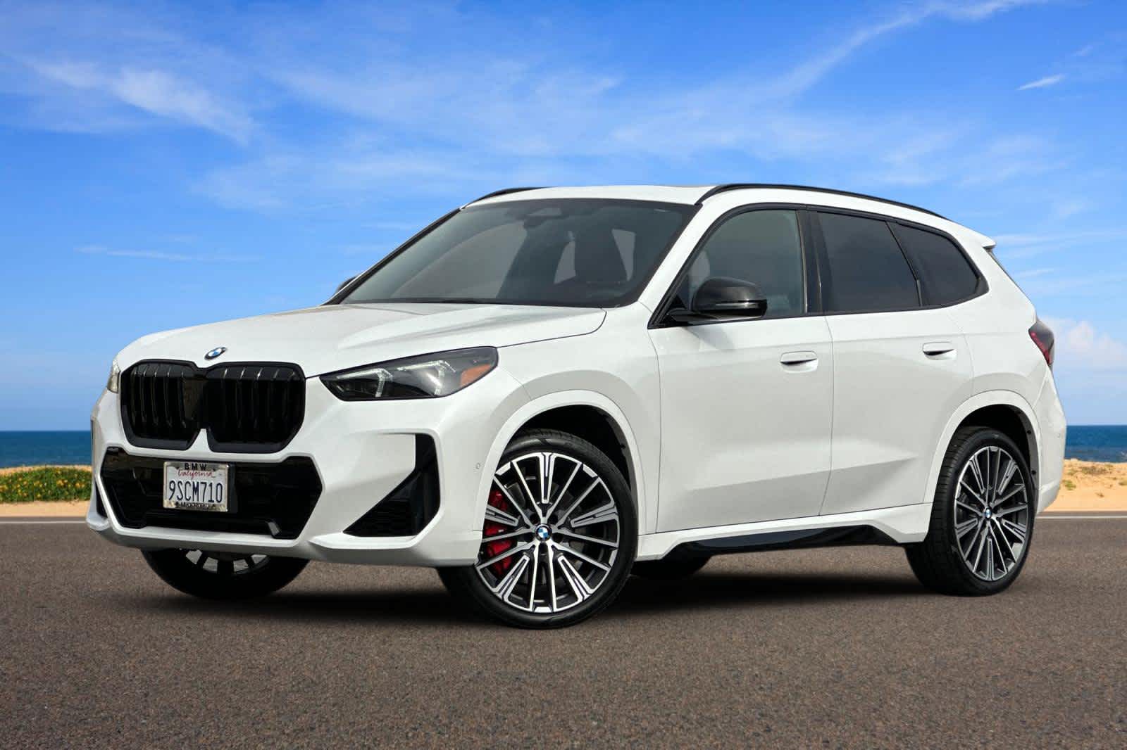 2025 BMW X1 28i's photo