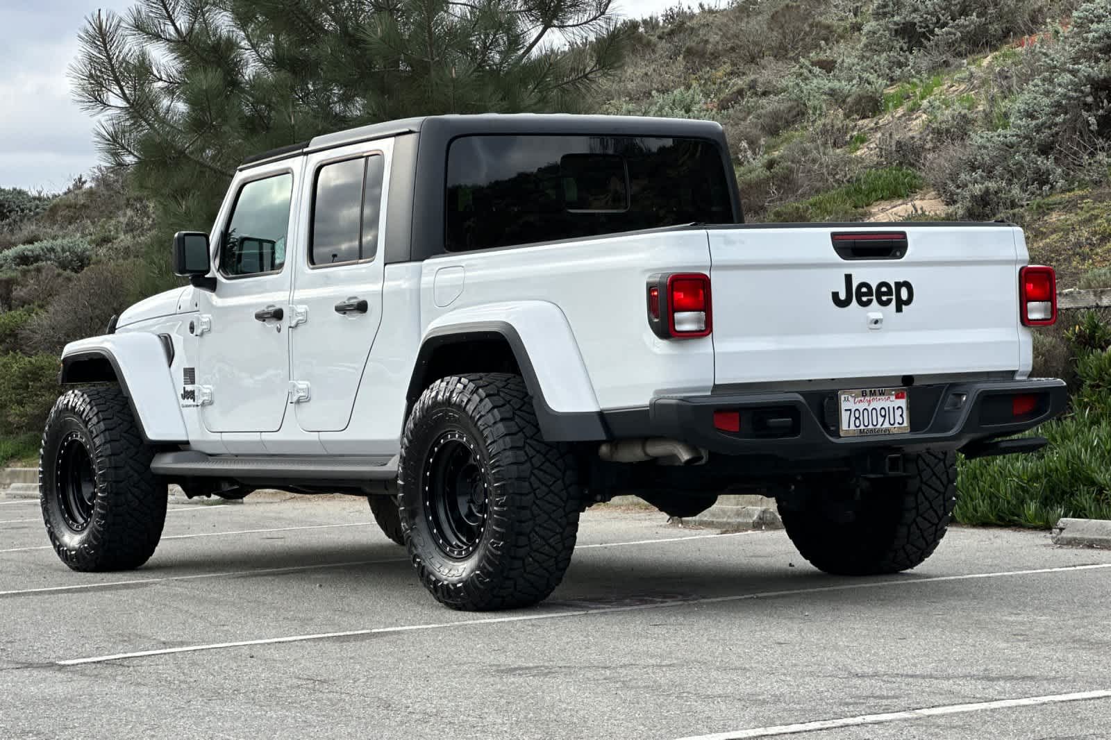 Thumbnail: 2023 Jeep Gladiator - 7