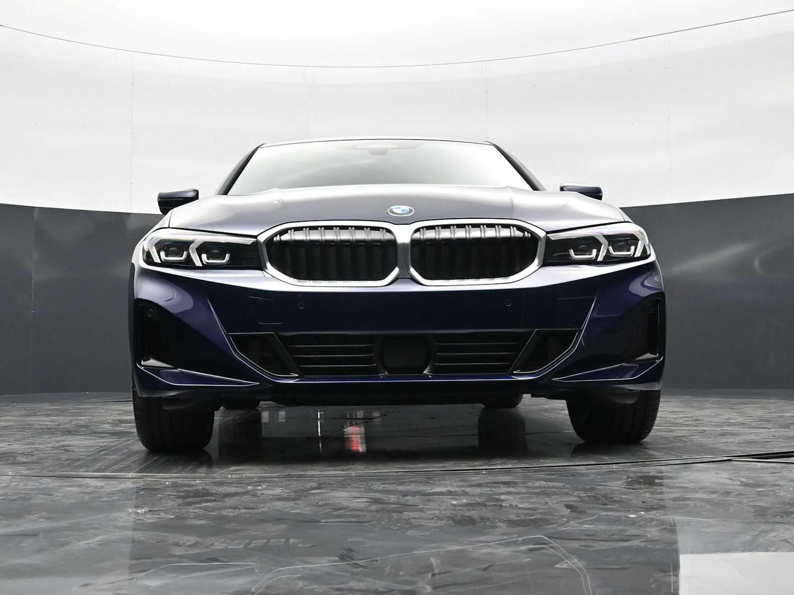 Thumbnail: 2026 BMW 3 Series - 26