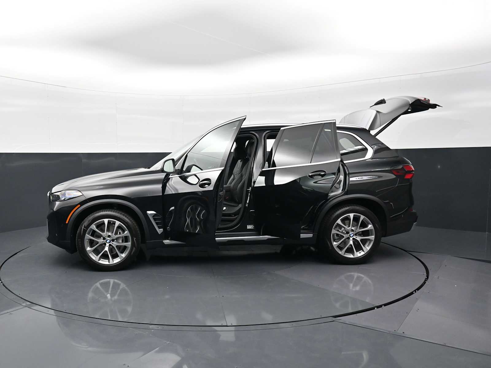 Thumbnail: 2026 BMW X5 - 33