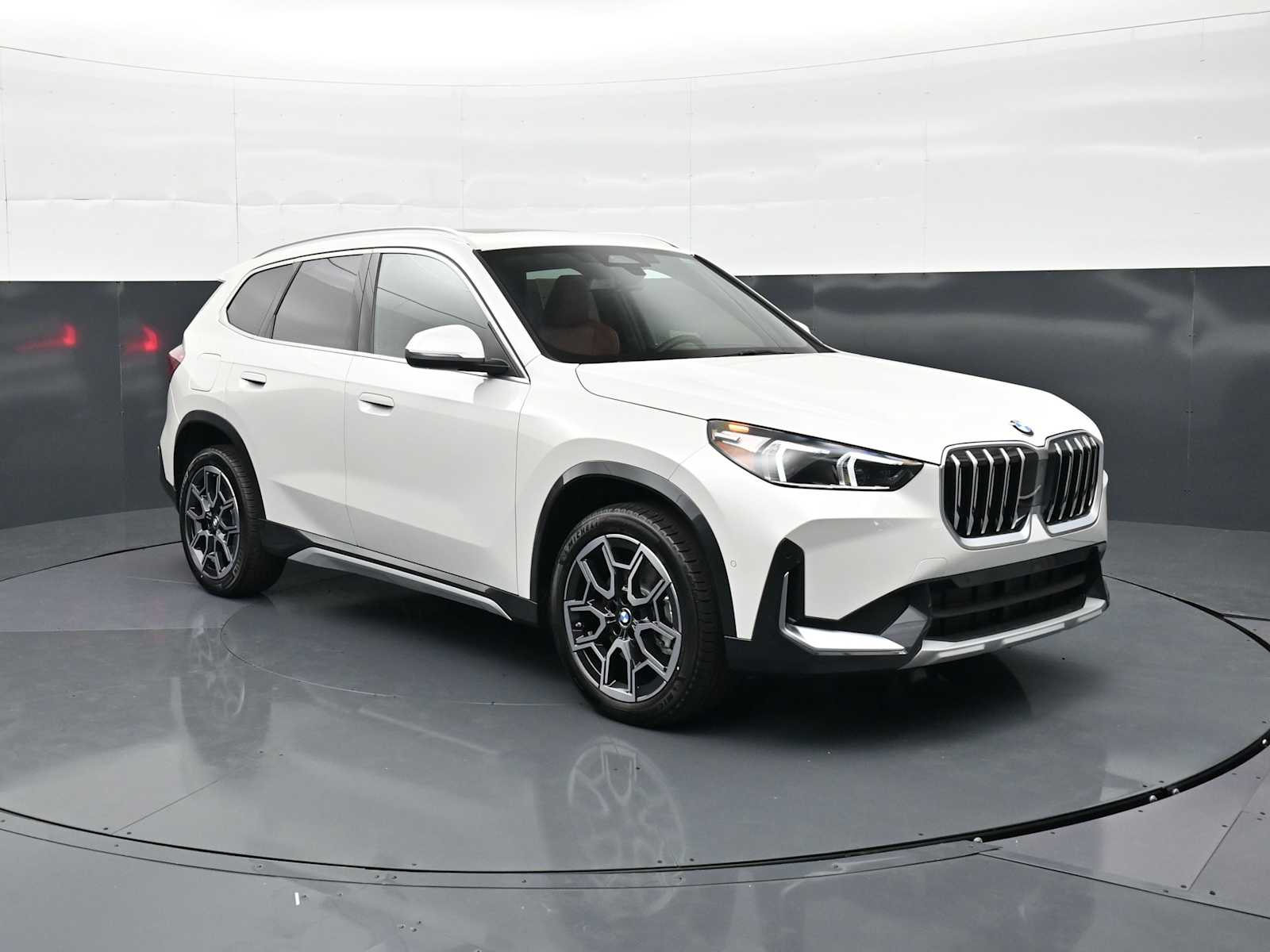 Thumbnail: 2026 BMW X1 - 3