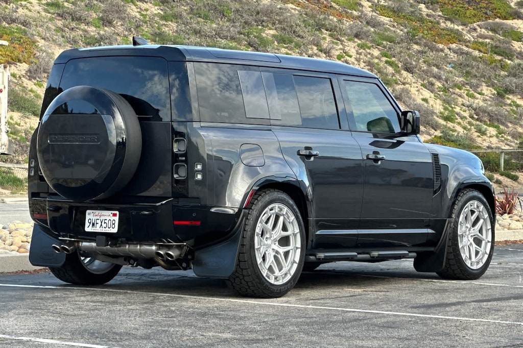 Used 2025 Land Rover Defender 110 V8 SUV