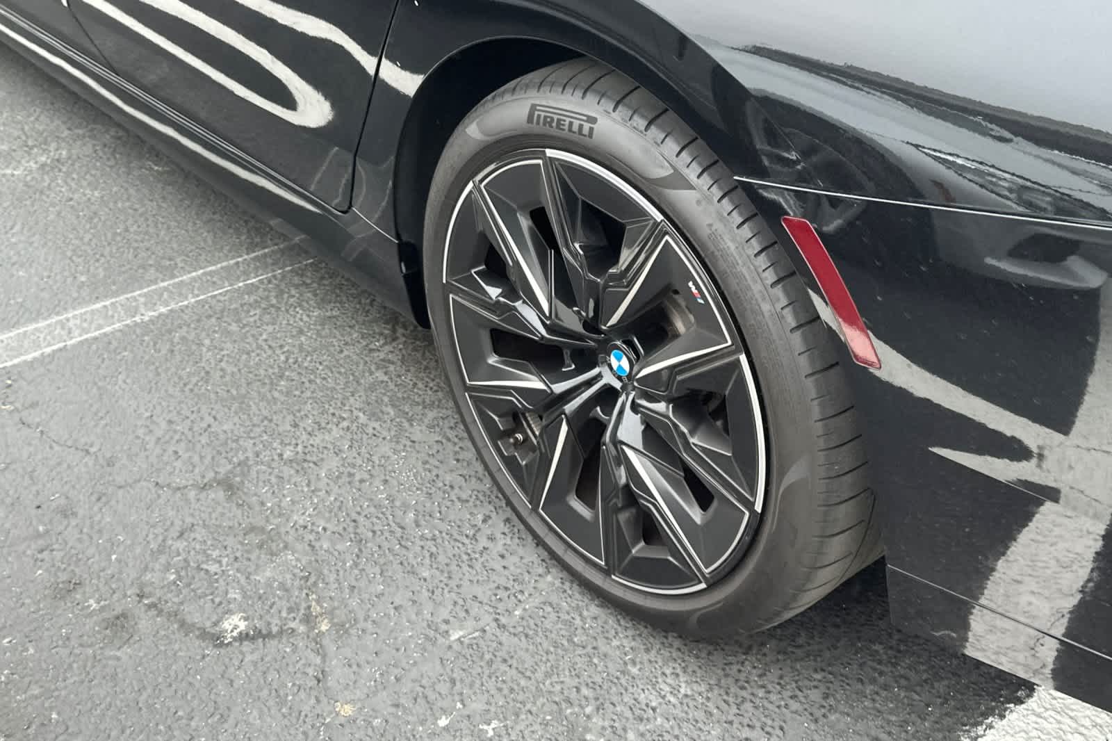 Thumbnail: 2023 BMW 7 Series - 19