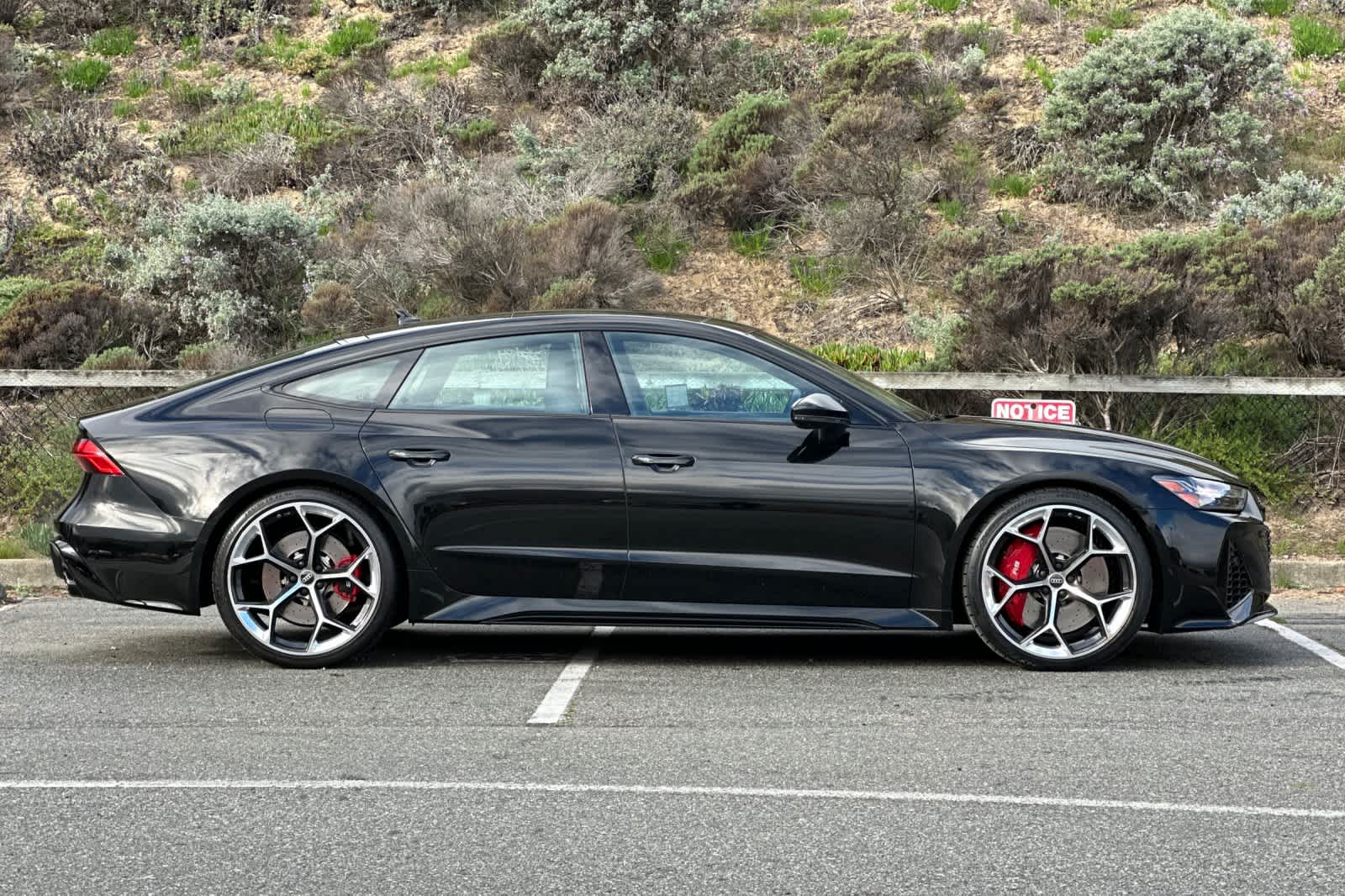 Thumbnail: 2024 Audi RS 7 - 6