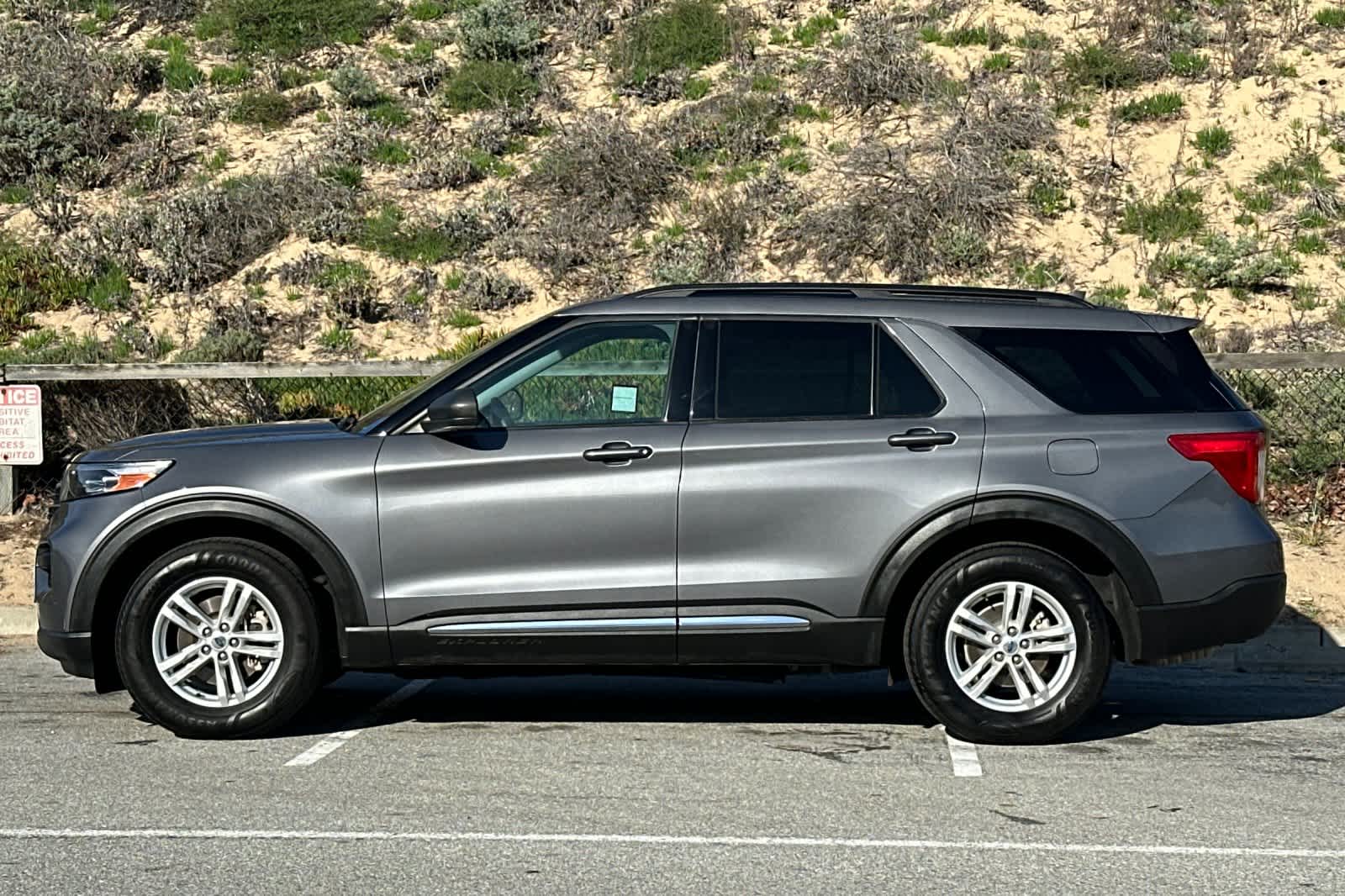 Thumbnail: 2022 Ford Explorer - 9