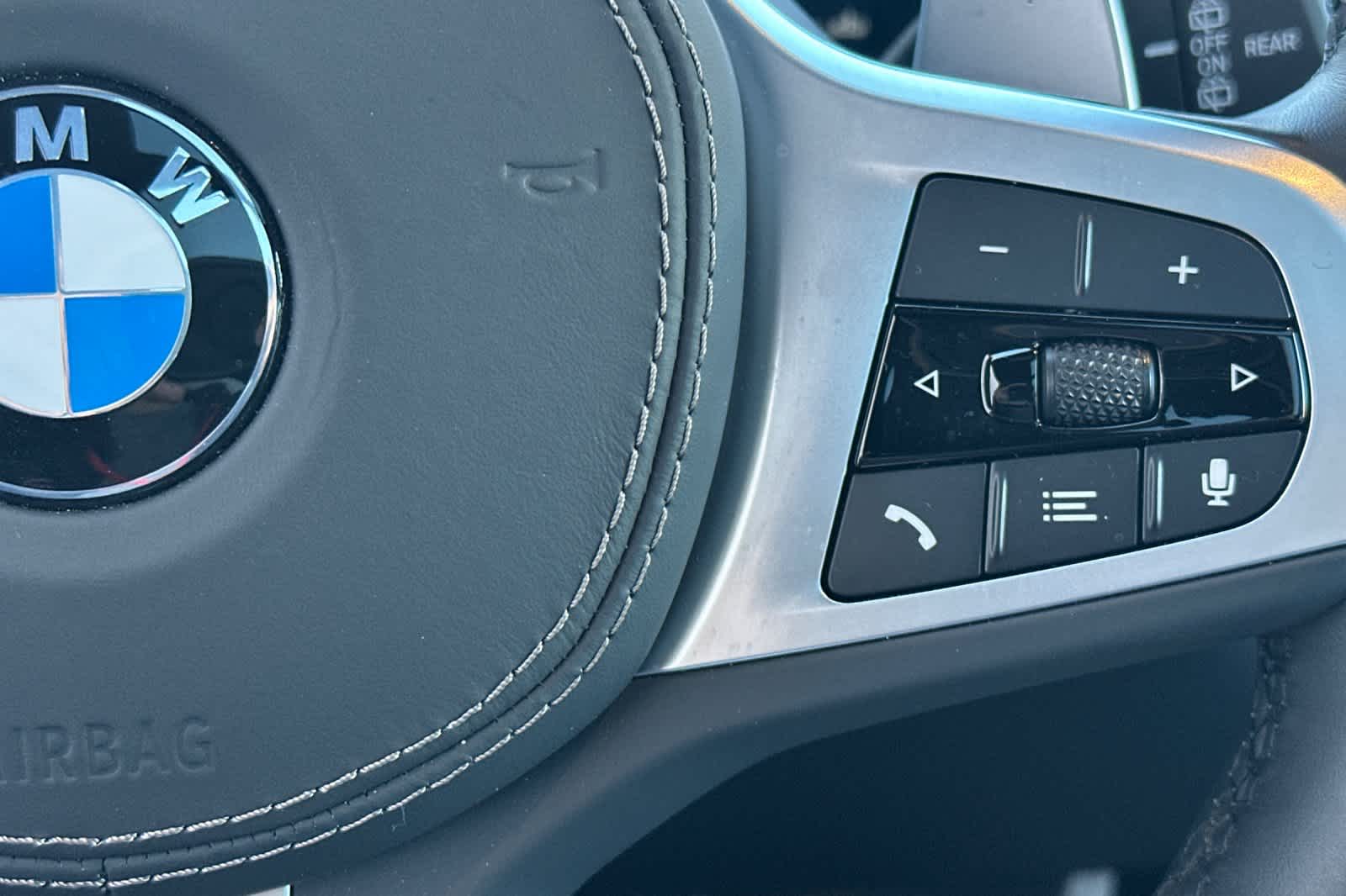 Thumbnail: 2025 BMW X7 - 29