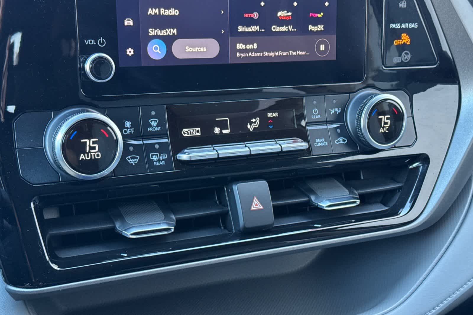 Thumbnail: 2023 Toyota Highlander - 23