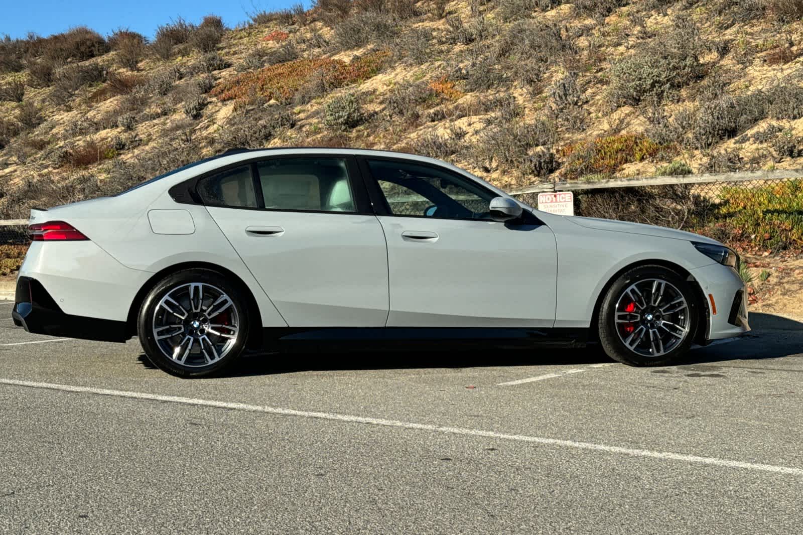 Thumbnail: 2026 BMW 5 Series - 8