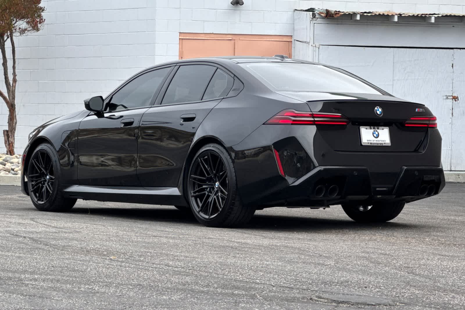 Thumbnail: 2025 BMW M5 - 7