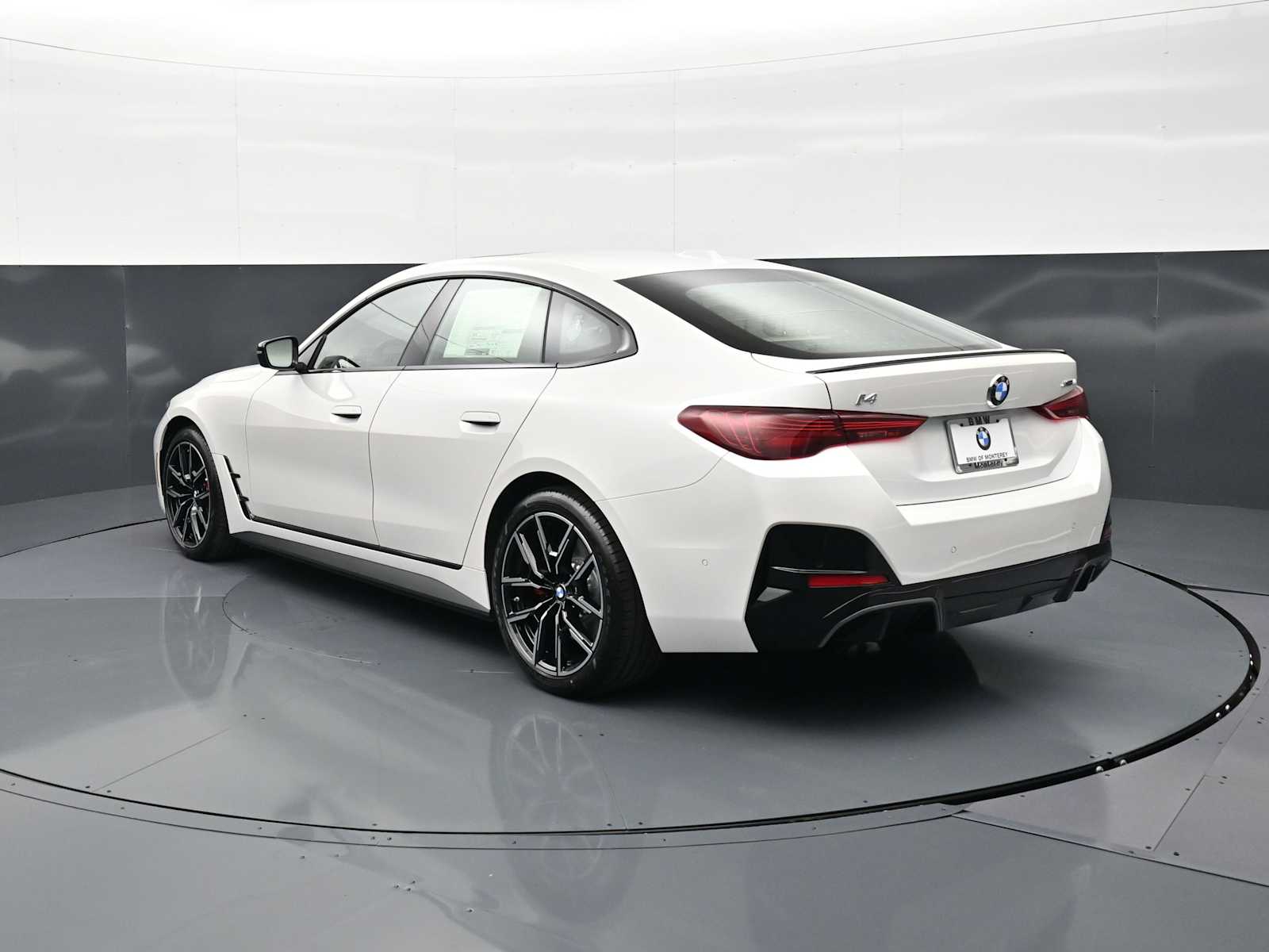 Thumbnail: 2026 BMW i4 - 7