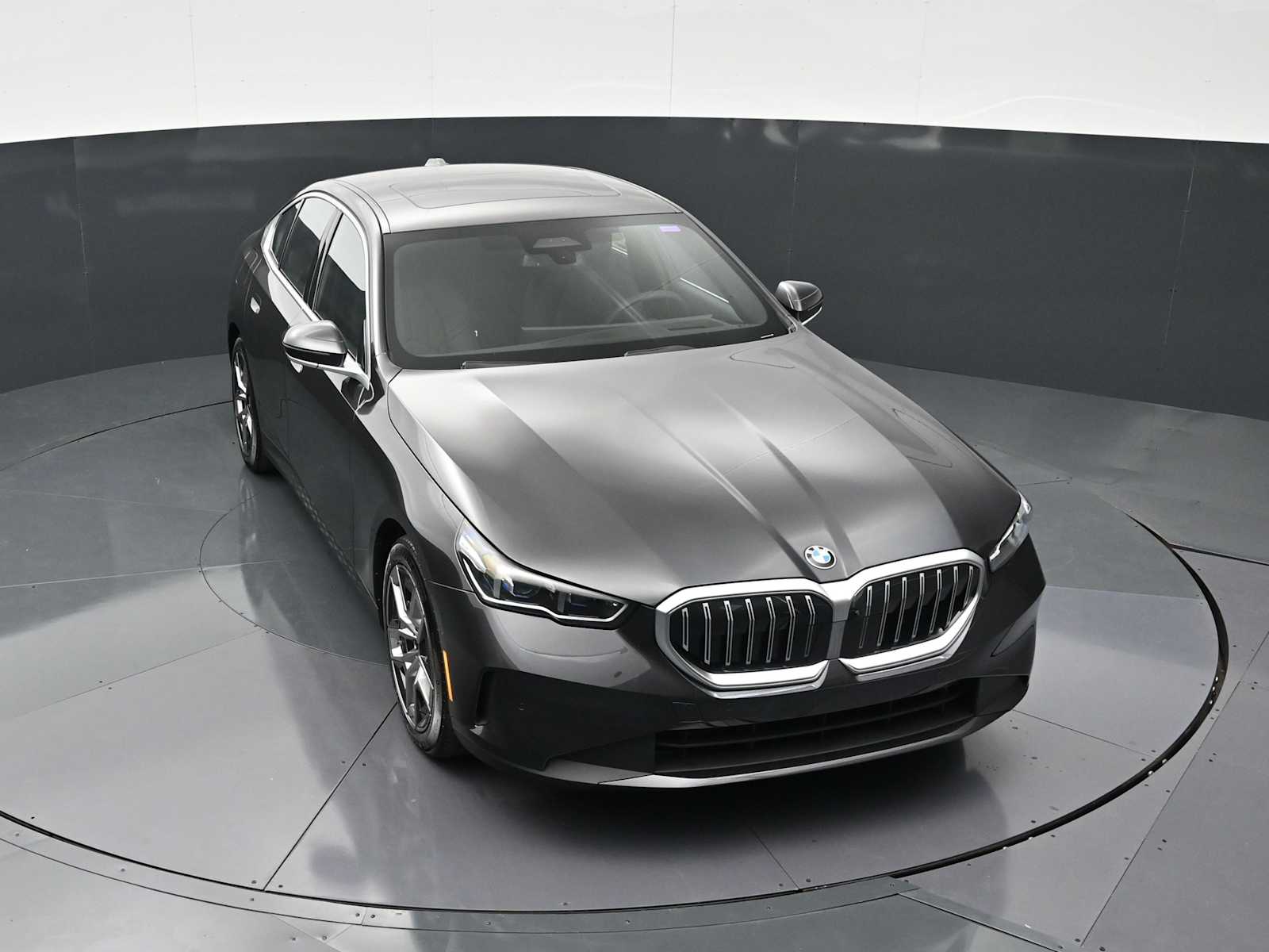 Thumbnail: 2026 BMW 5 Series - 18
