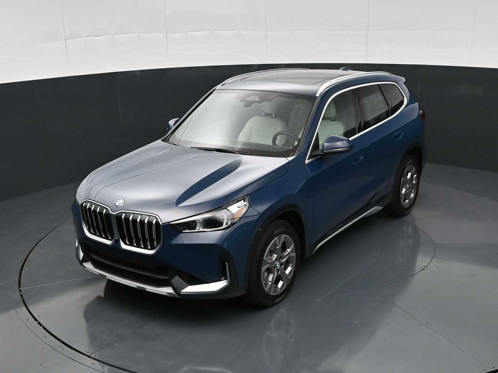 Thumbnail: 2026 BMW X1 - 17