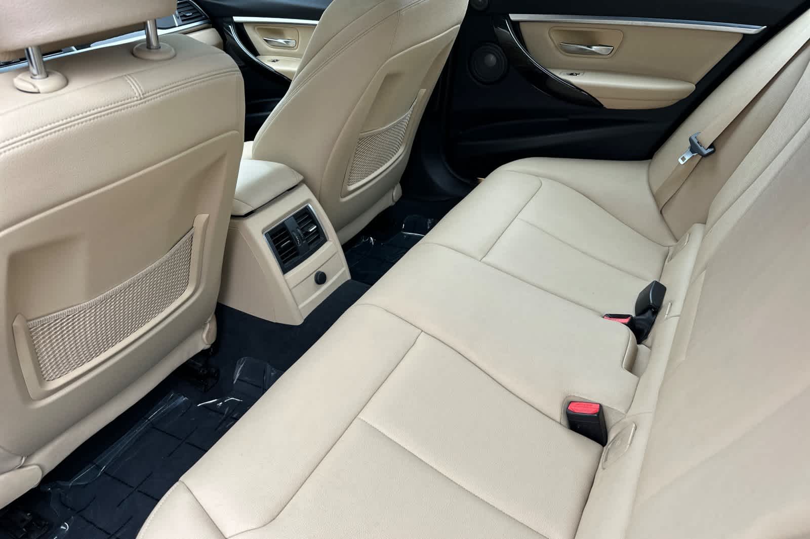 Thumbnail: 2017 BMW 3 Series - 4