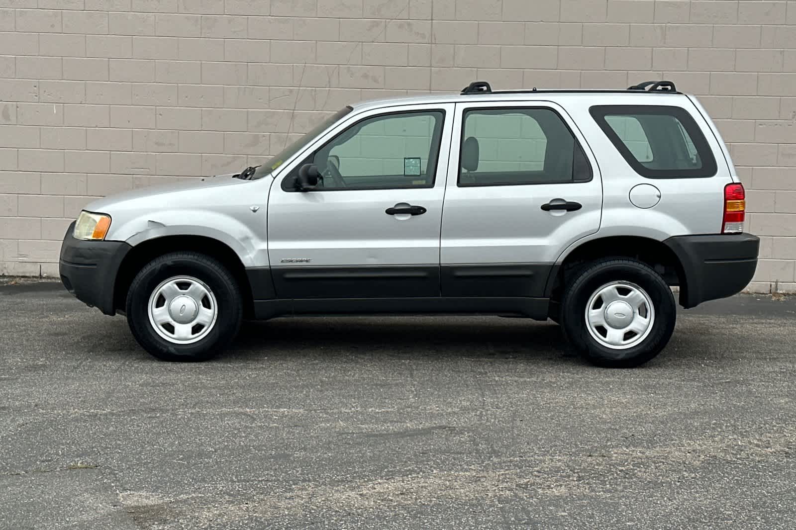 Thumbnail: 2002 Ford Escape - 9