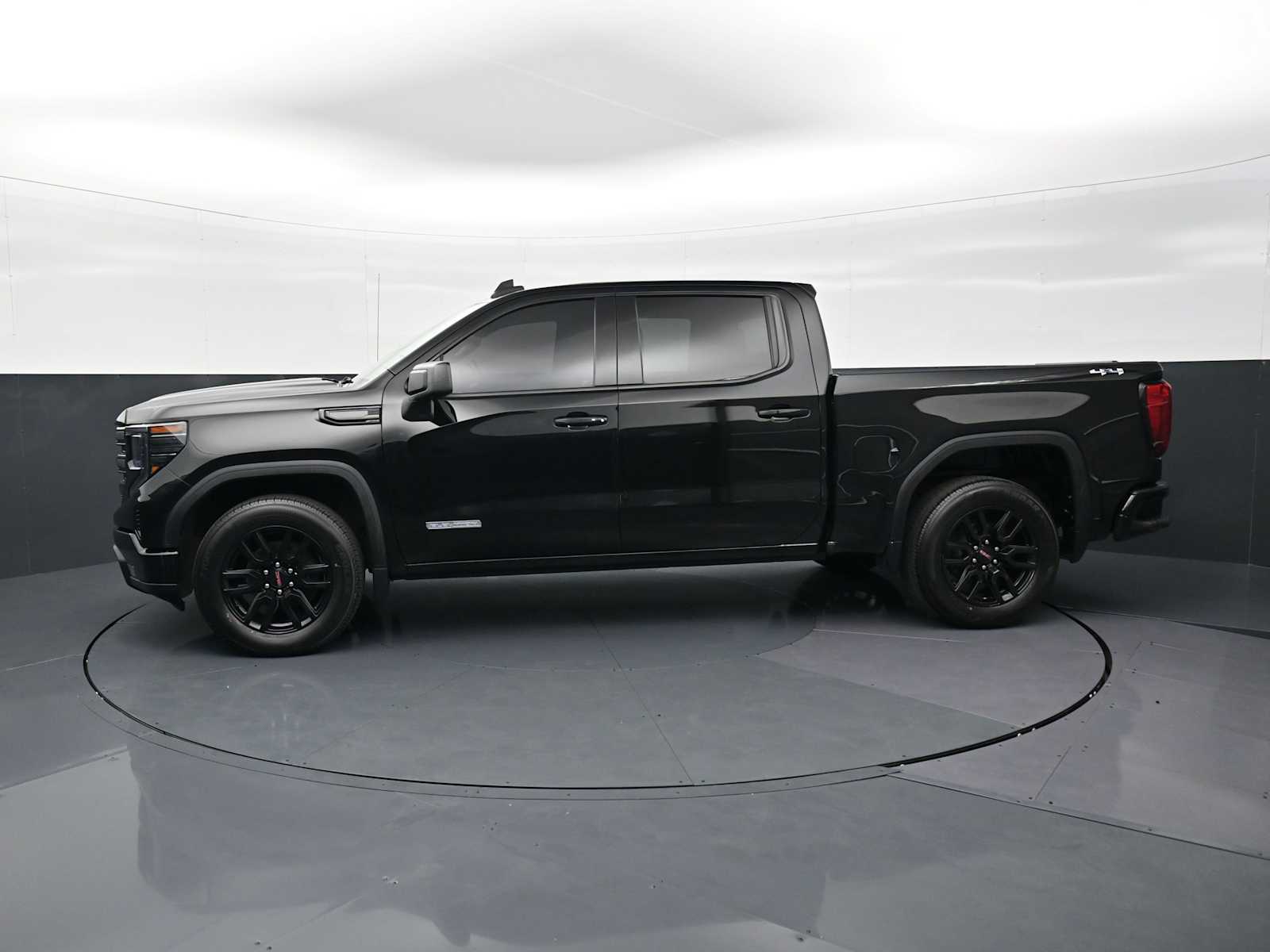 2024 GMC Sierra 1500 Elevation - Photo 8