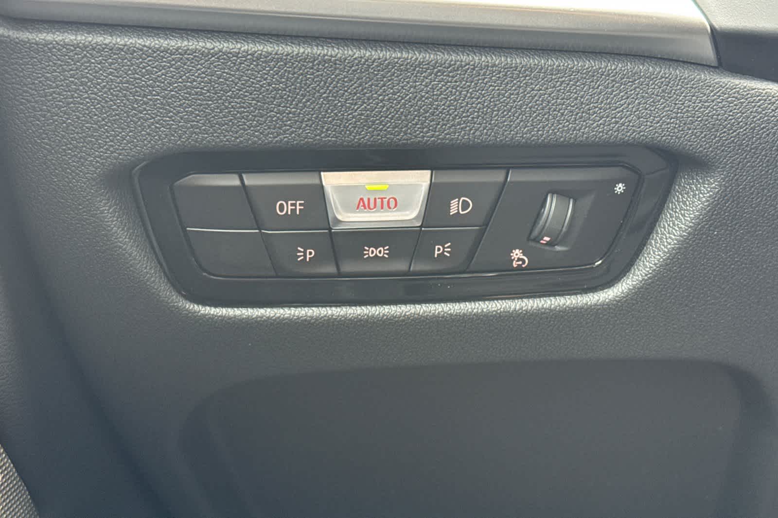 Thumbnail: 2025 BMW i4 - 32