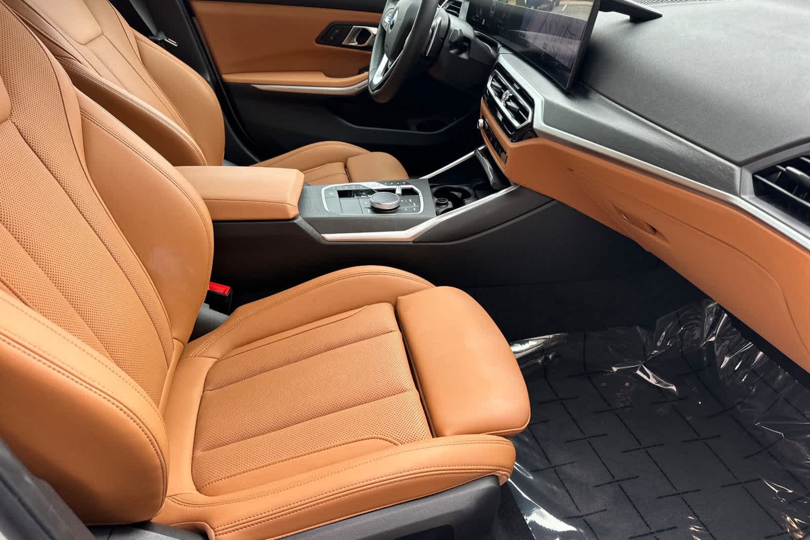 Thumbnail: 2024 BMW 3 Series - 16