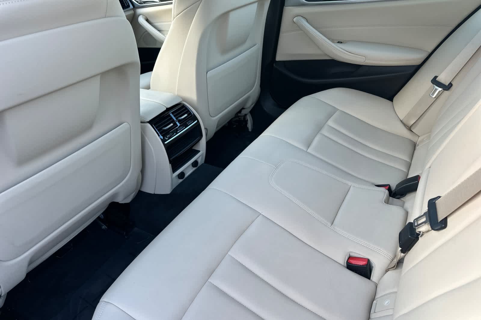 Thumbnail: 2019 BMW 5 Series - 4