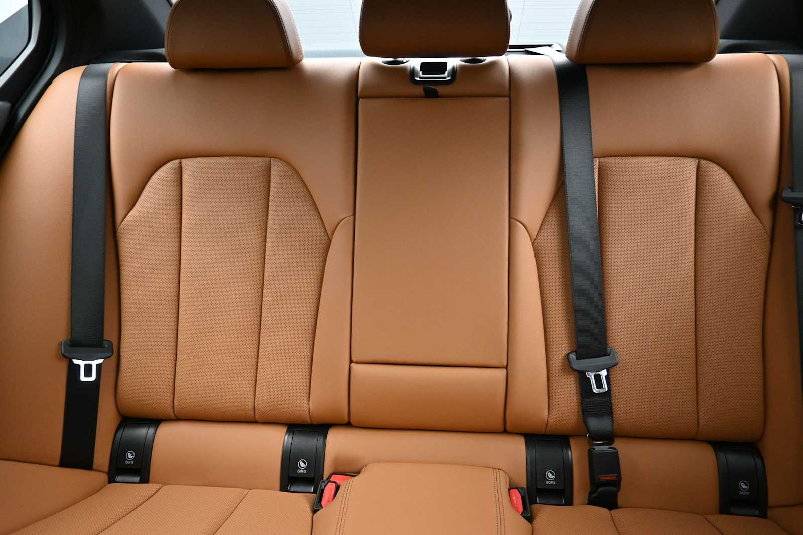 2026 BMW 3 Series 330i - Photo 18
