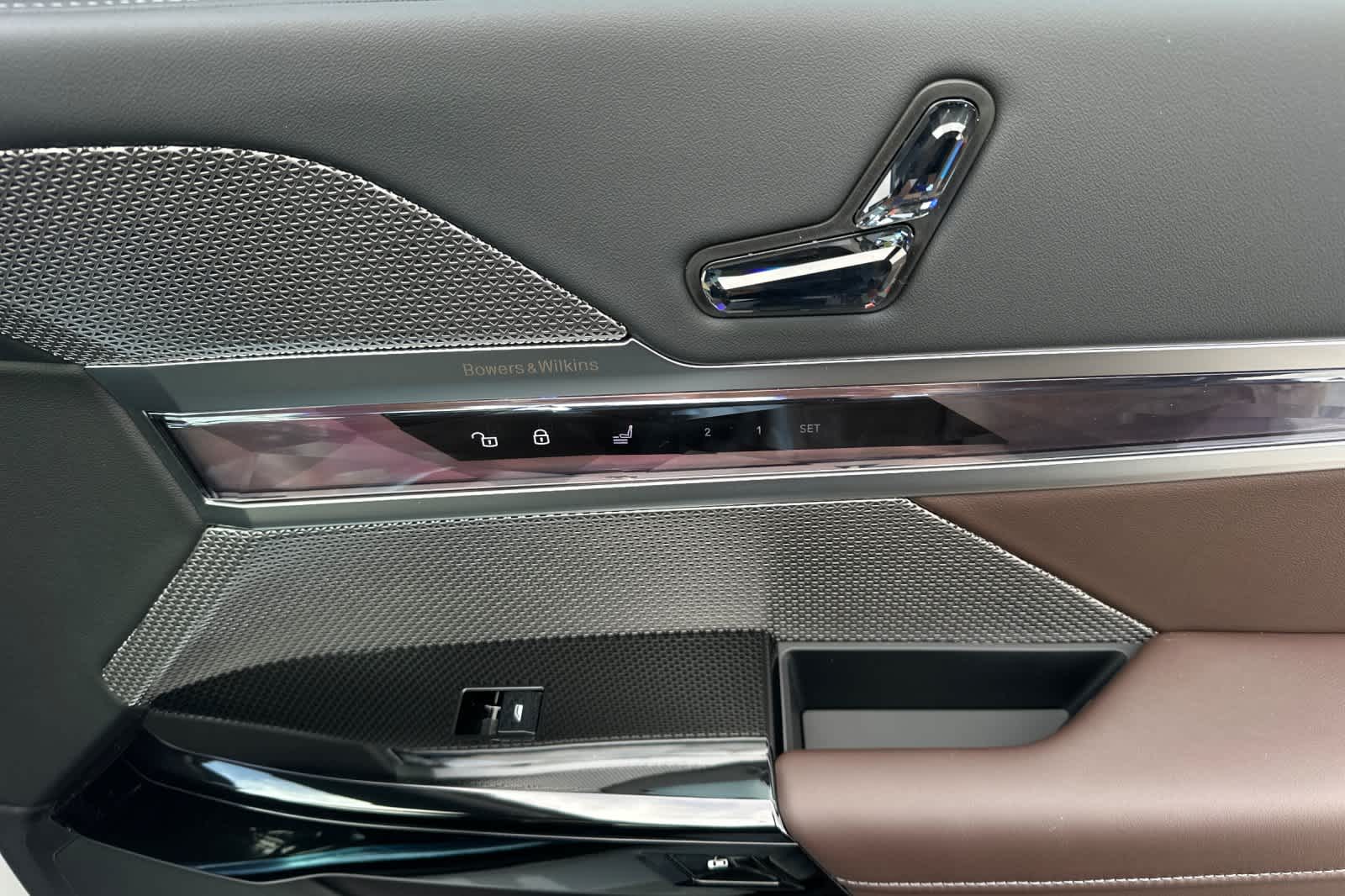 Thumbnail: 2025 BMW 7 Series - 19