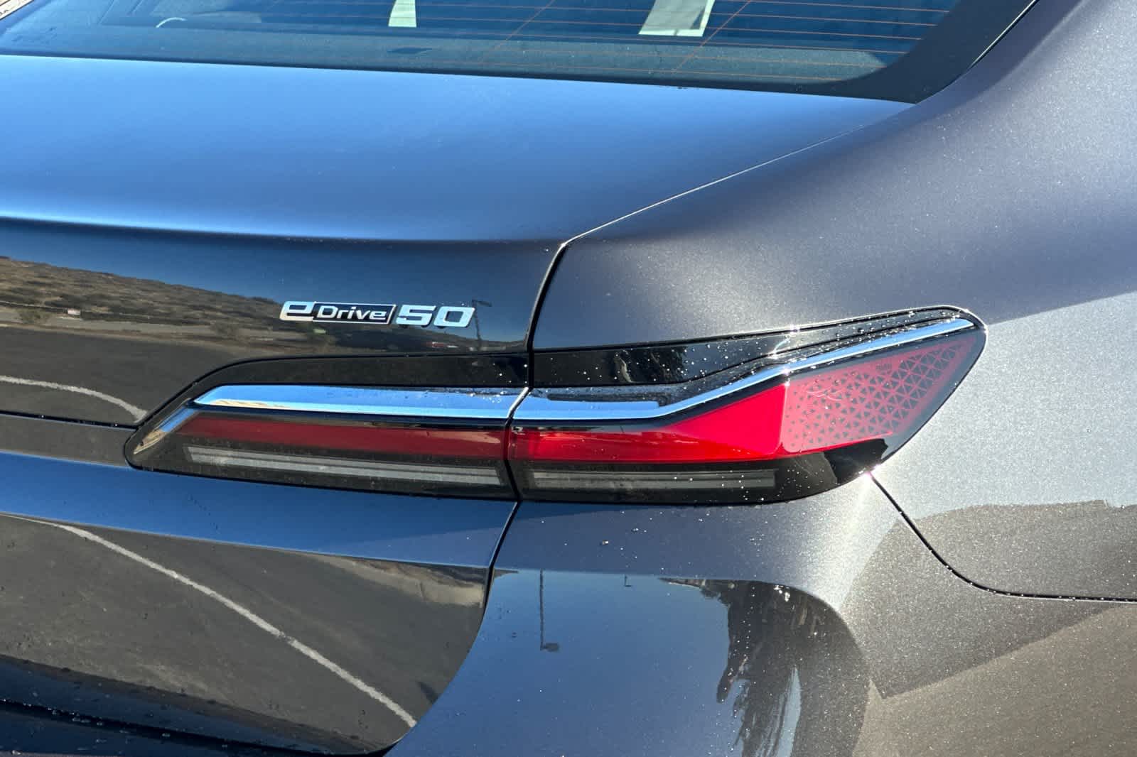Thumbnail: 2025 BMW i7 - 28