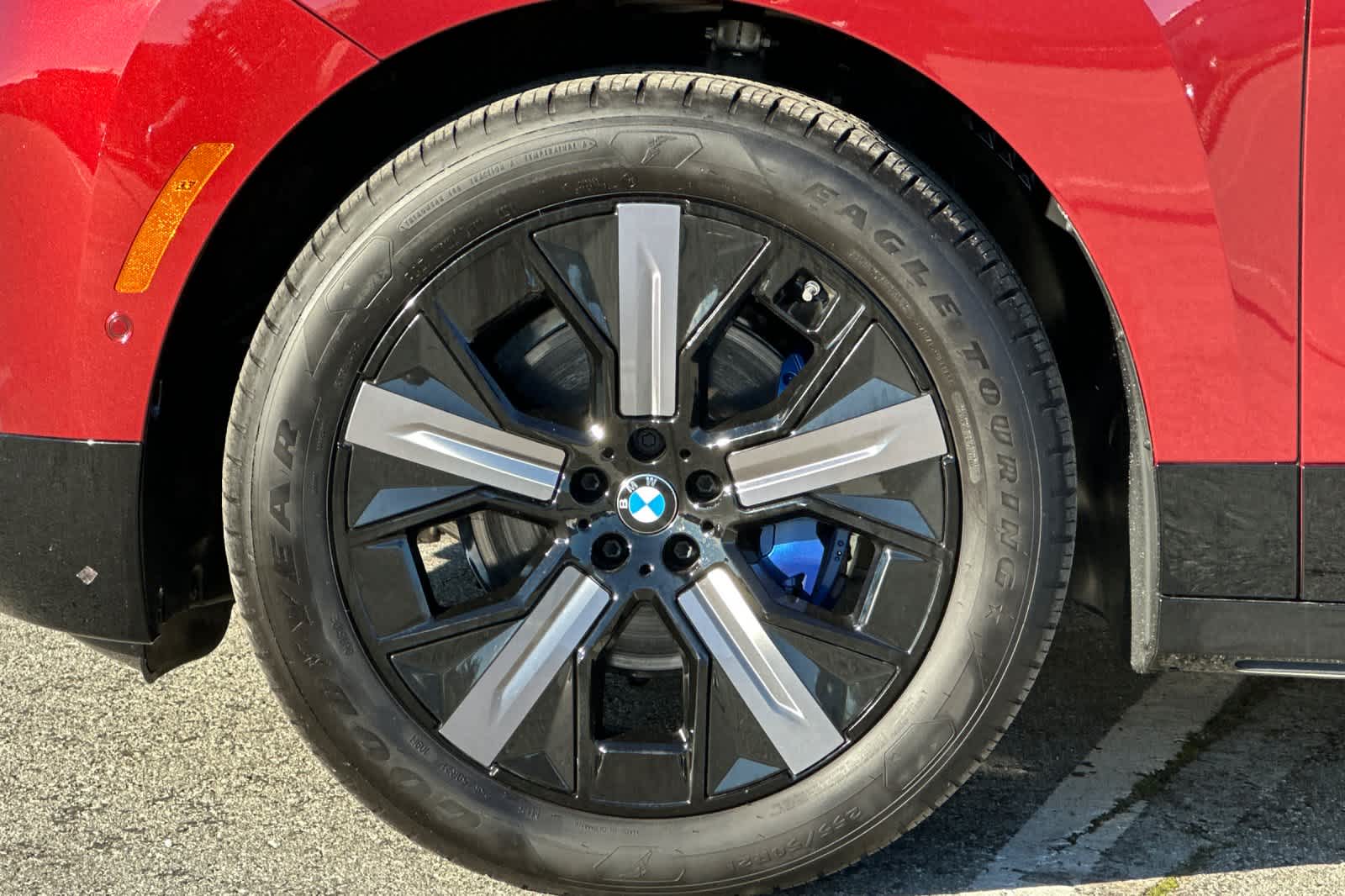 Thumbnail: 2025 BMW iX - 33