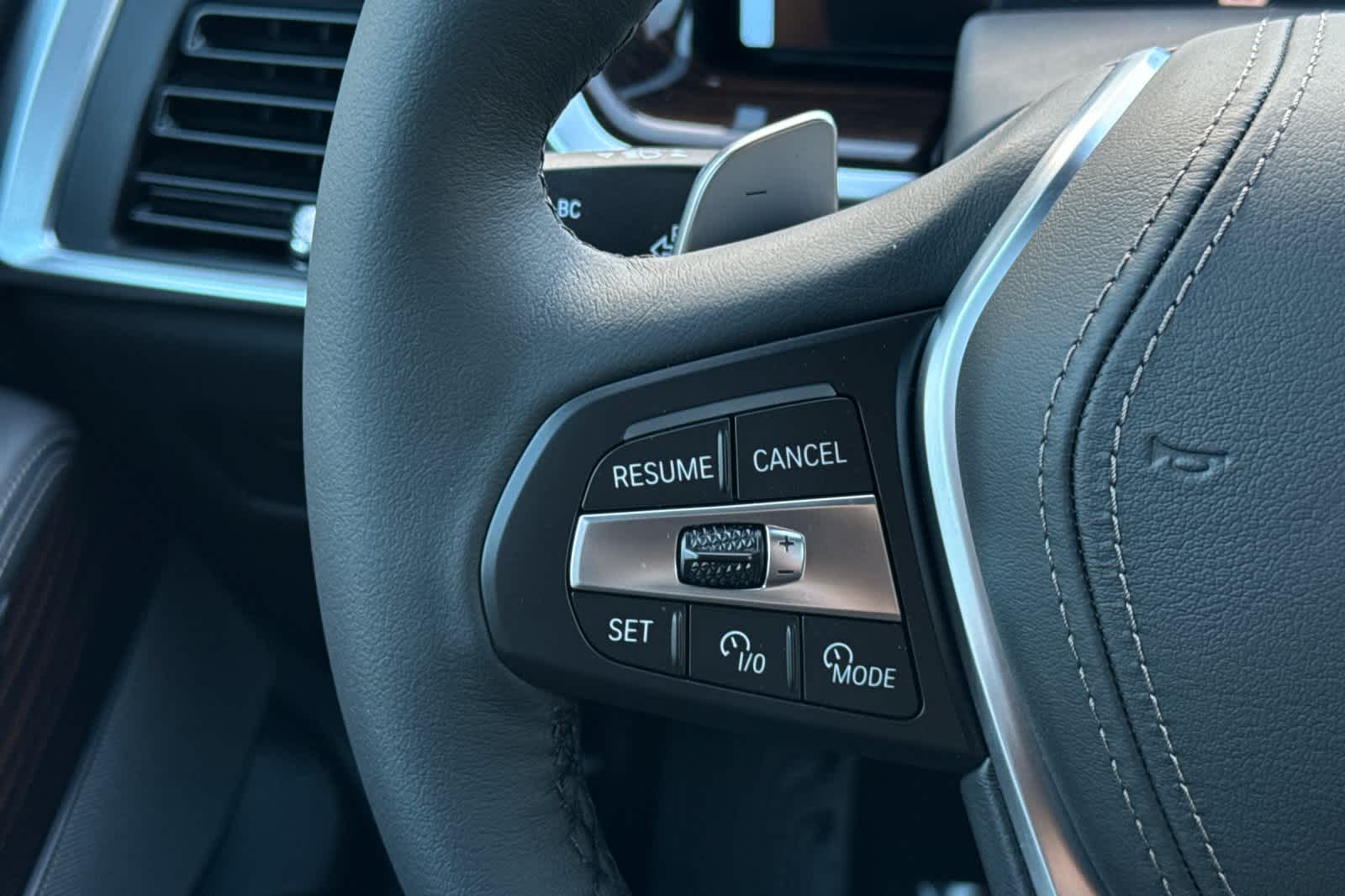 Thumbnail: 2026 BMW X5 - 25