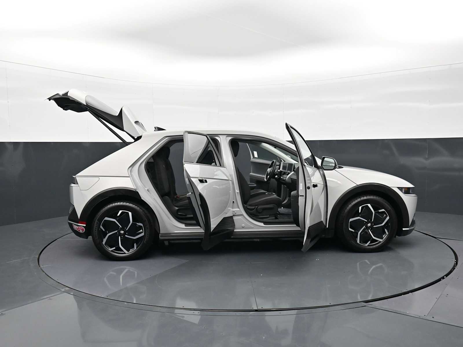 Thumbnail: 2024 Hyundai Ioniq 5 - 34