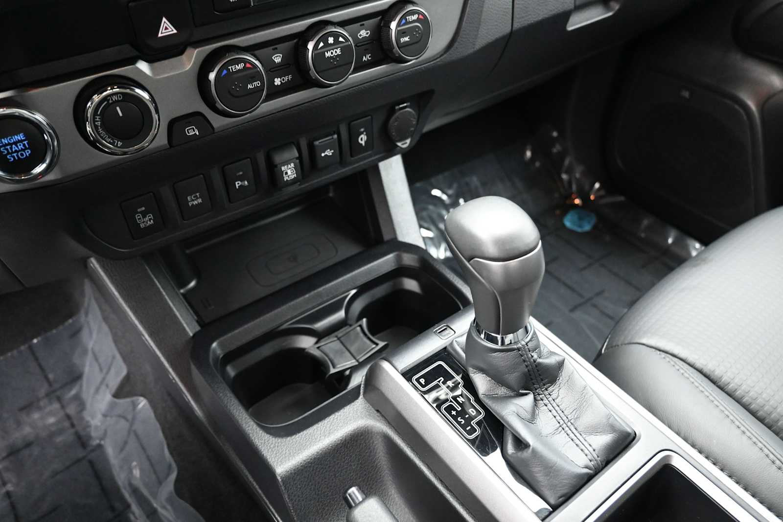 2021 Toyota Tacoma Limited - Photo 12