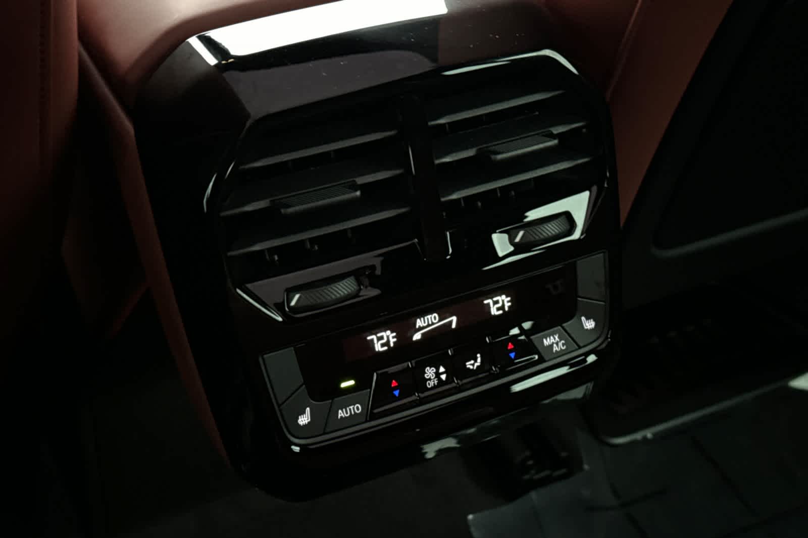 Thumbnail: 2026 BMW iX - 14