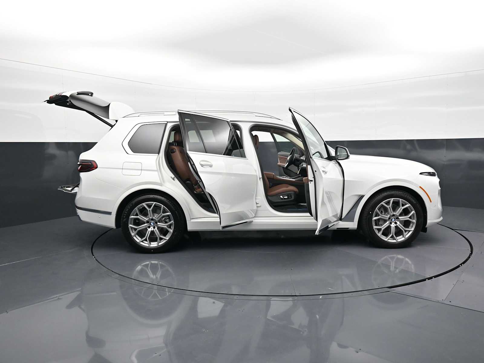 Thumbnail: 2027 BMW X7 - 35