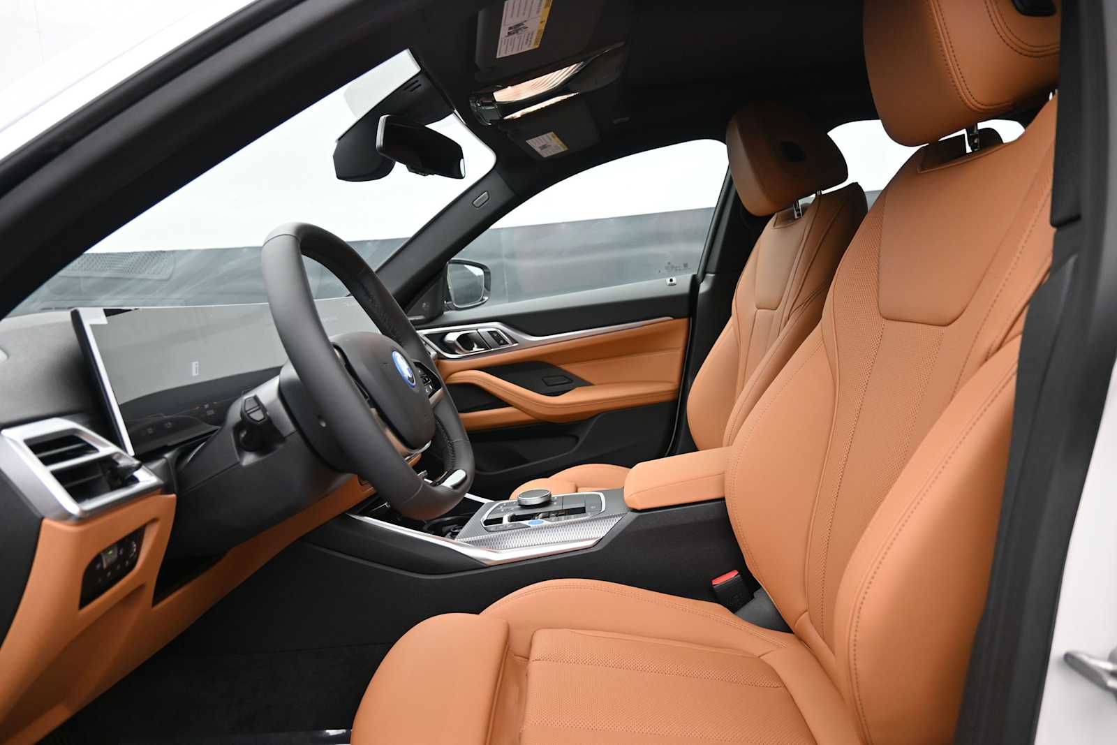 Thumbnail: 2026 BMW i4 - 10