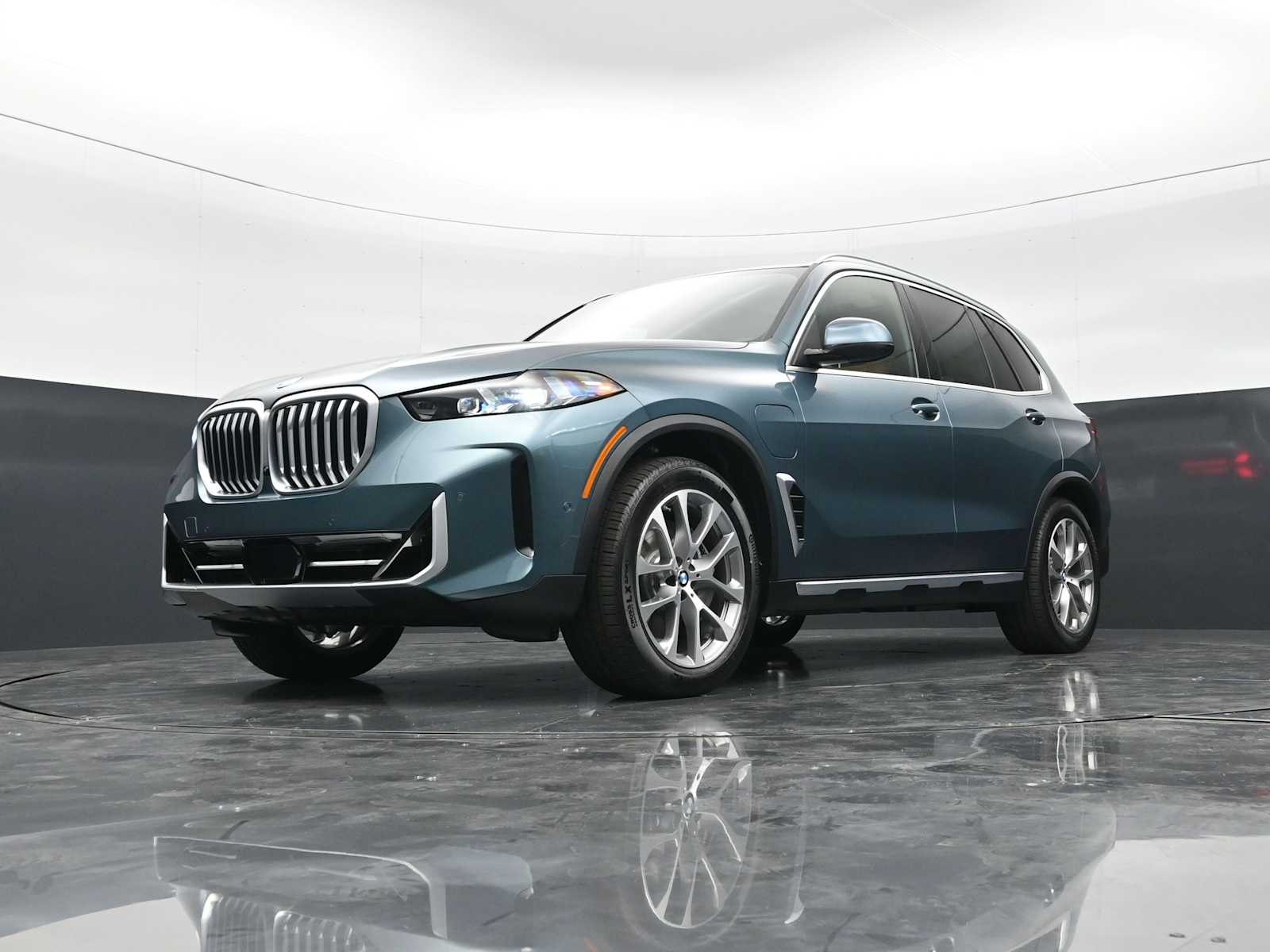 Thumbnail: 2026 BMW X5 - 25