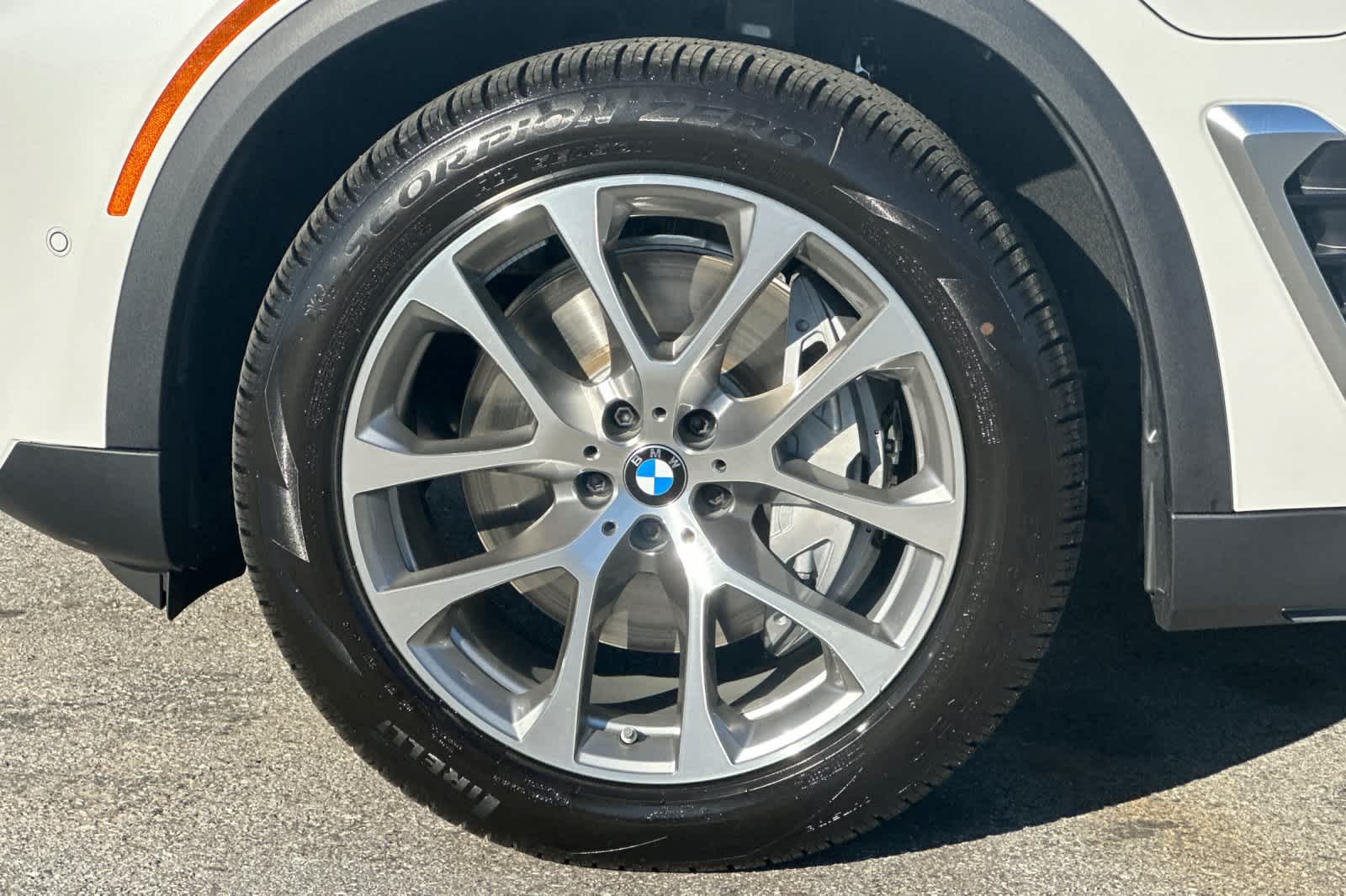 Thumbnail: 2026 BMW X5 - 36