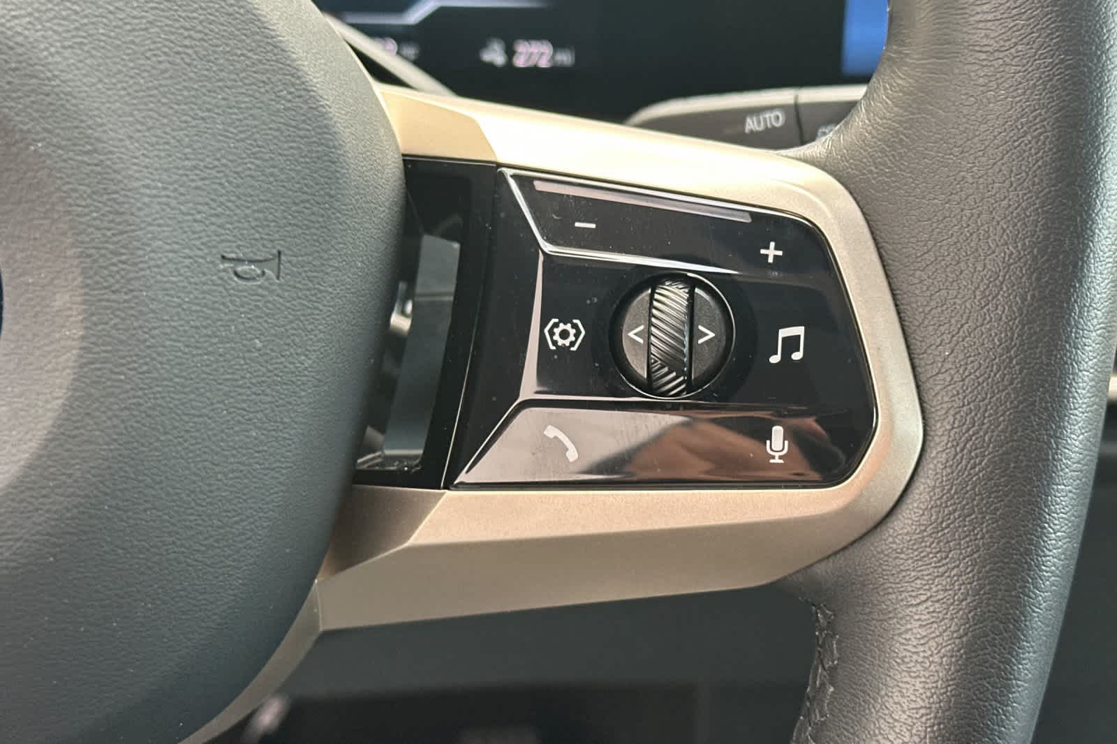 Thumbnail: 2025 BMW iX - 29