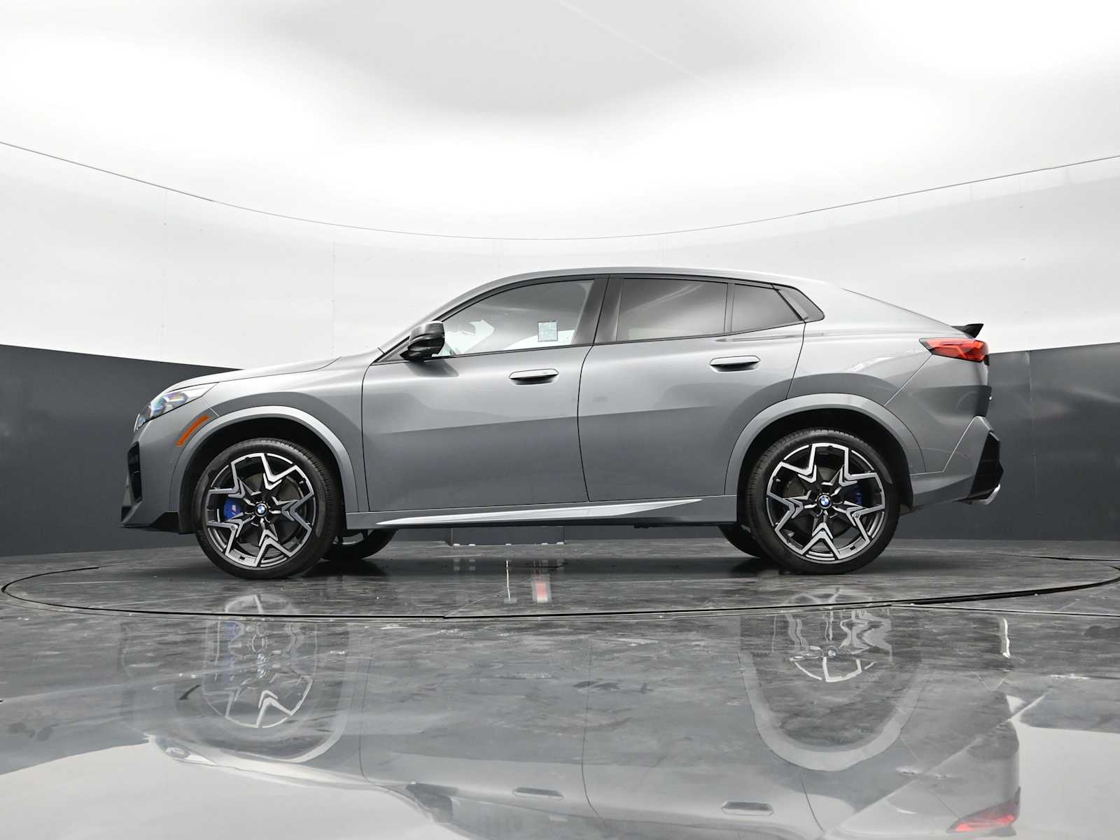 Thumbnail: 2025 BMW X2 - 32