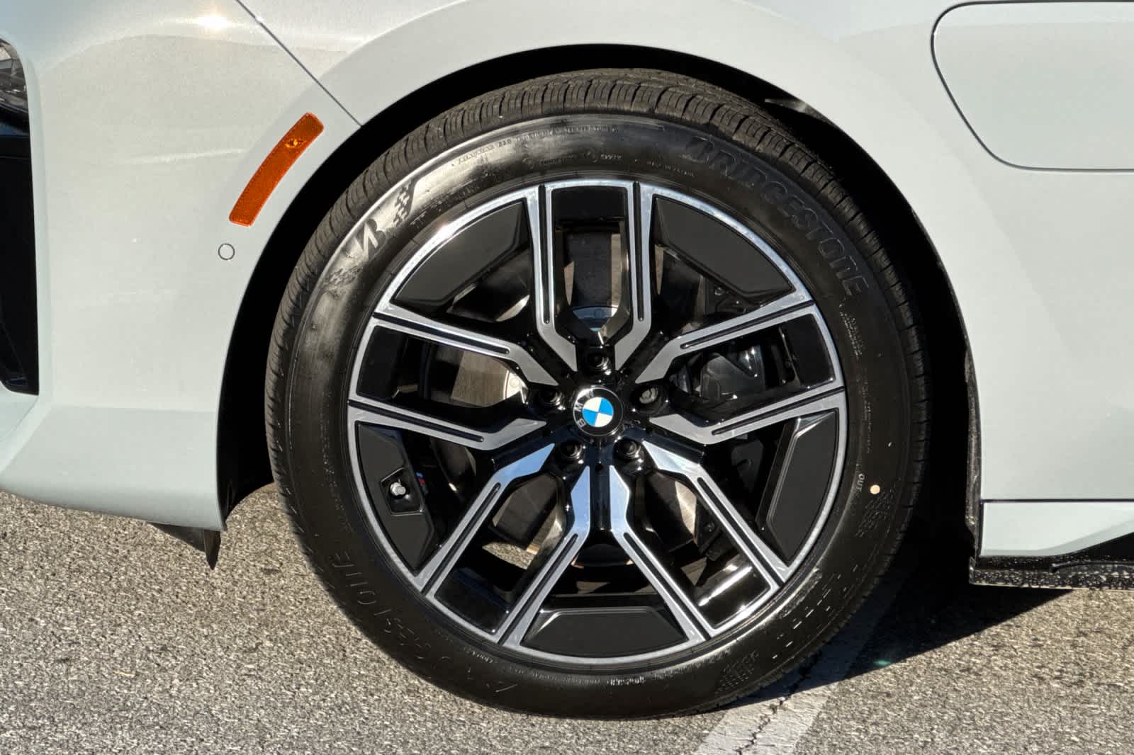 Thumbnail: 2026 BMW 7 Series - 32