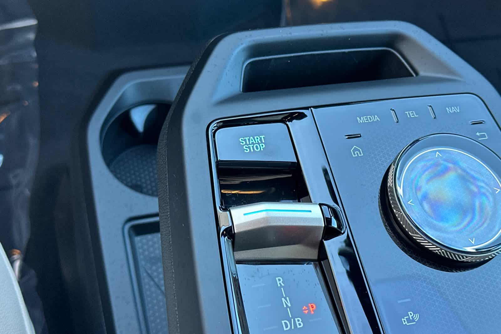 Thumbnail: 2026 BMW iX - 27