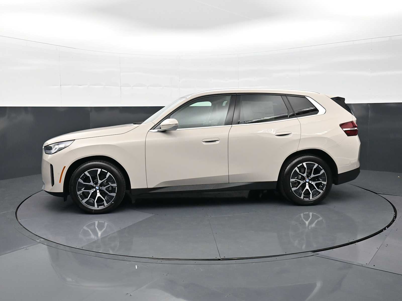 Thumbnail: 2026 BMW X3 - 8