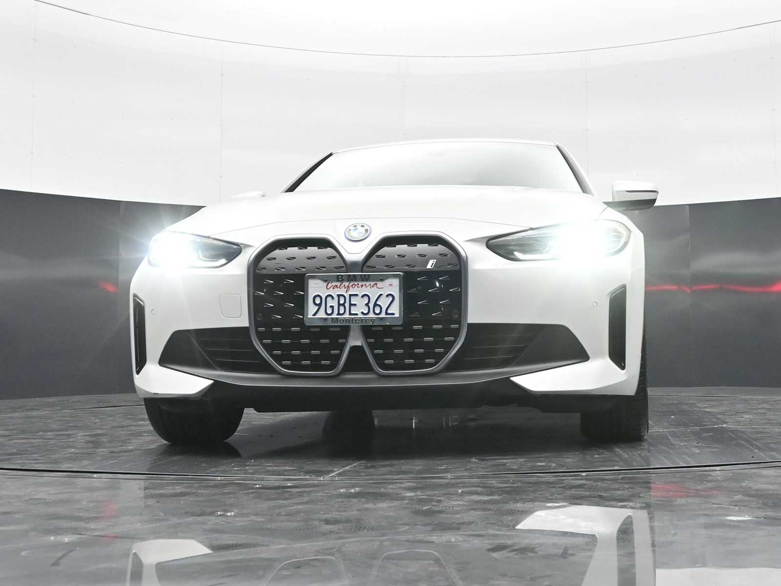 Thumbnail: 2023 BMW i4 - 26