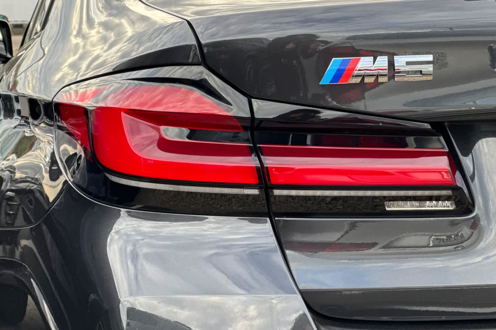 Thumbnail: 2021 BMW 5 Series - 14