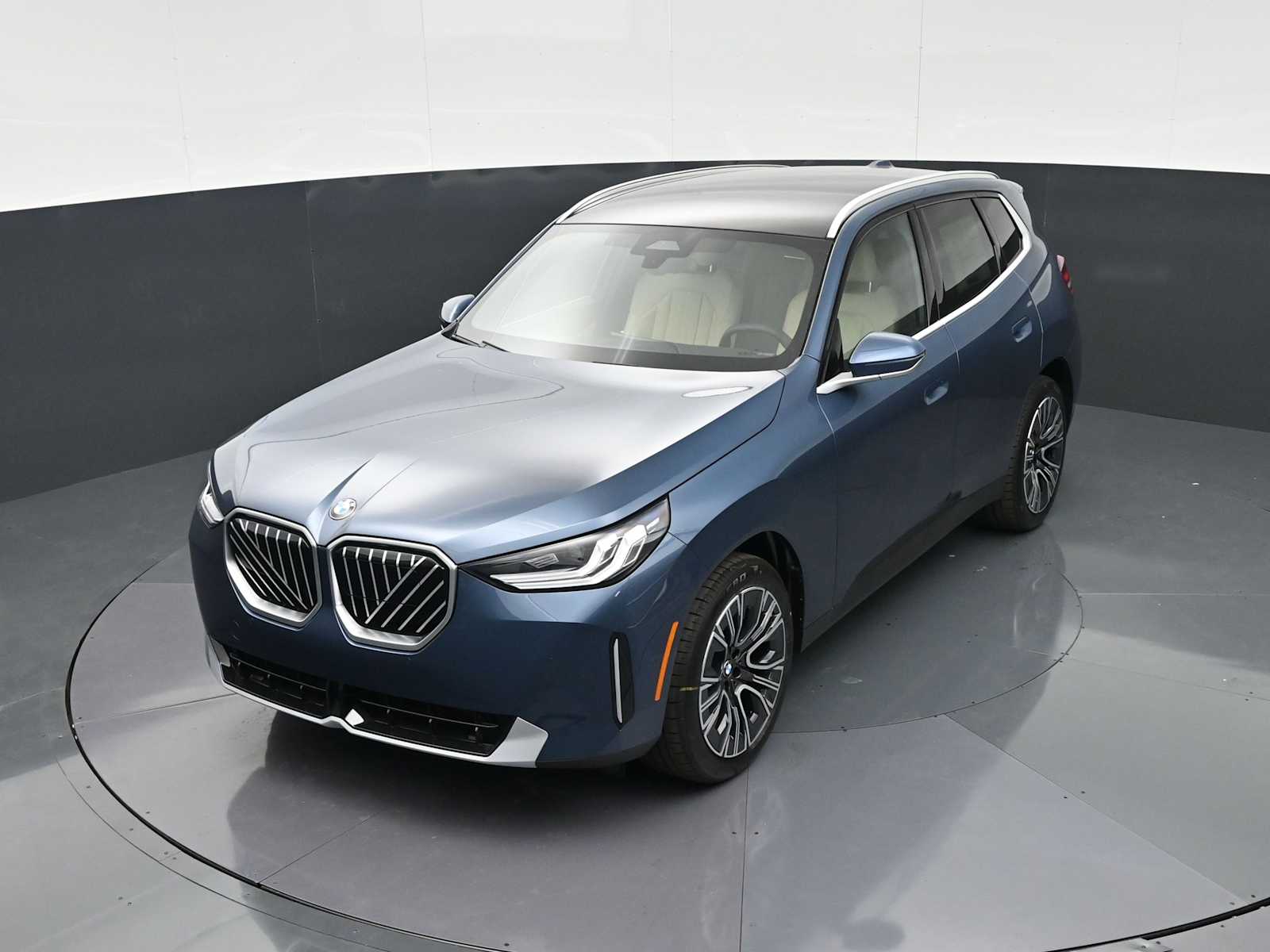 Thumbnail: 2026 BMW X3 - 17