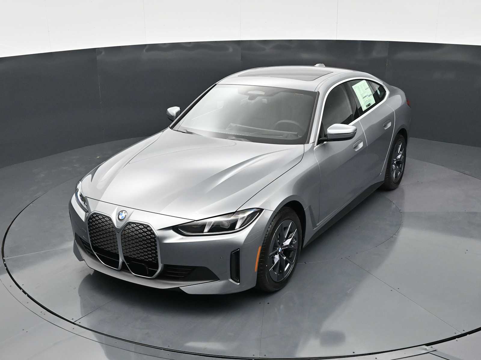 Thumbnail: 2026 BMW i4 - 17