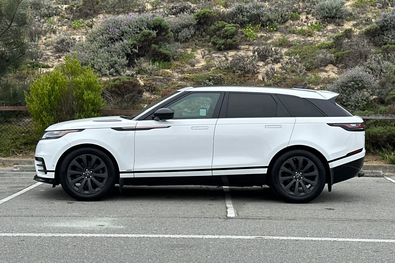 Thumbnail: 2018 Land Rover Range Rover Velar - 9